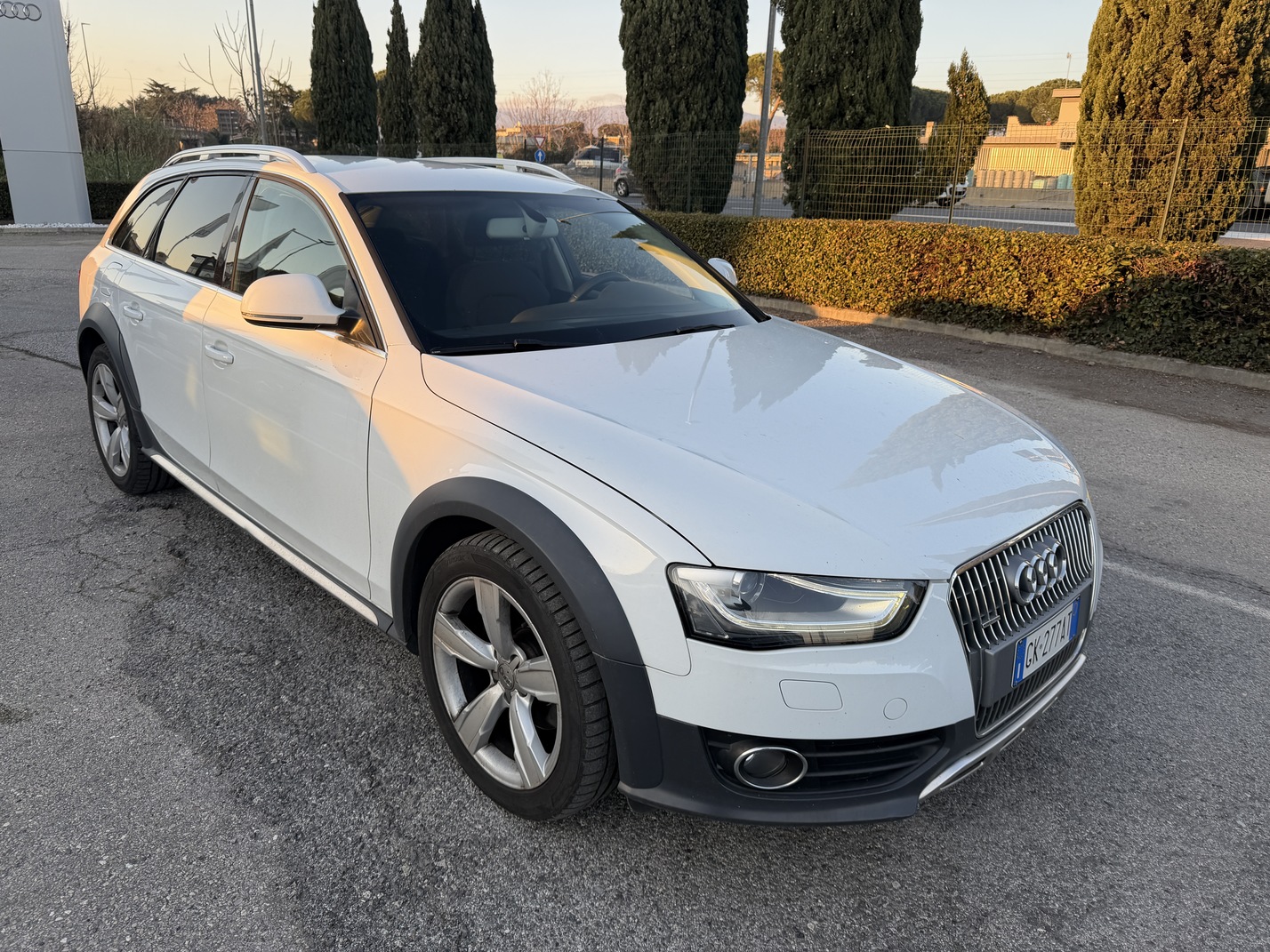 Audi A4 2.0 TDI Business - Diesel - Automatic - 190 hp - 170.768 km