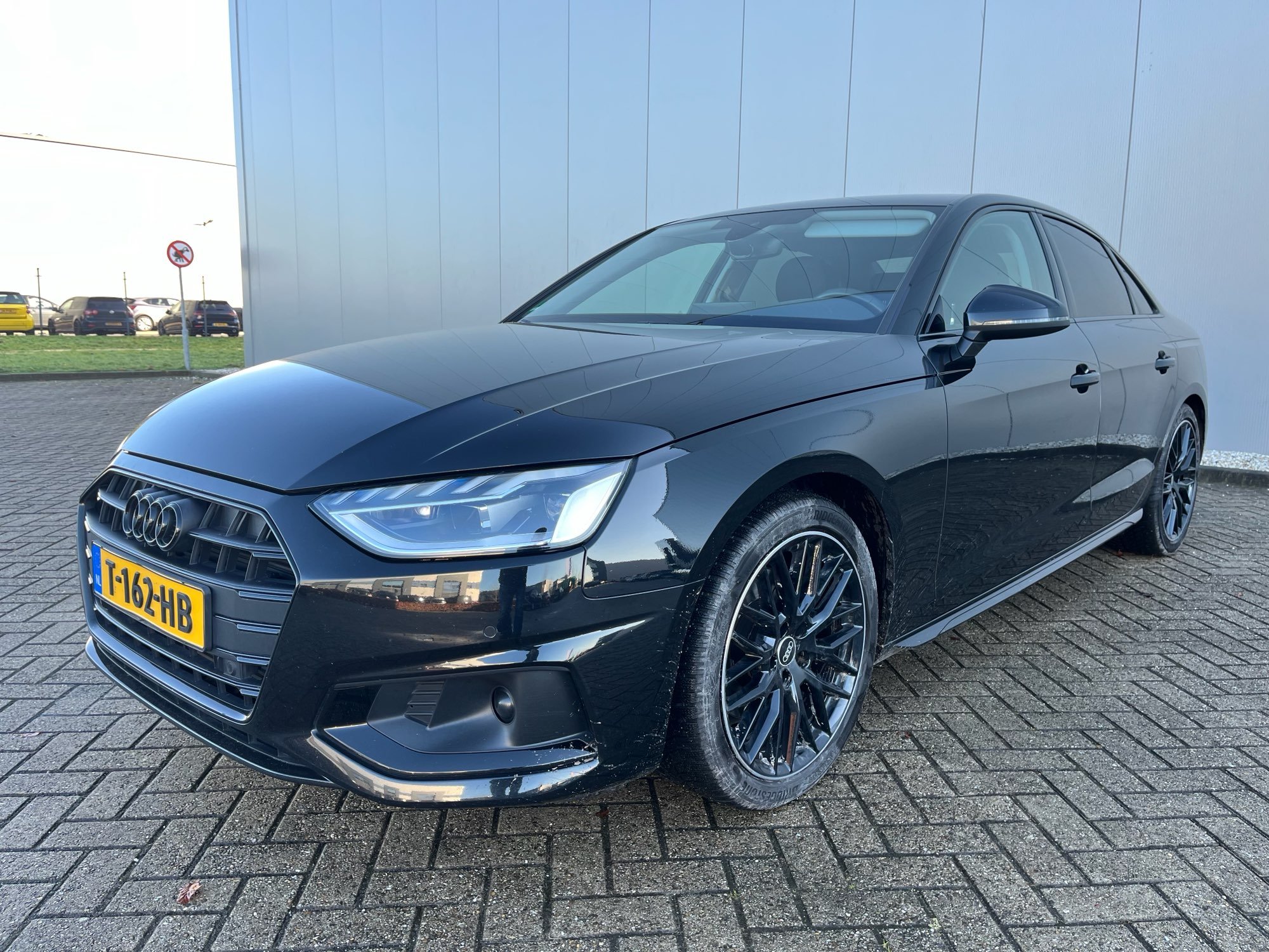 Audi A4 35 TFSI Advanced - Petrol - Automatic - 149 hp - 206.494 km
