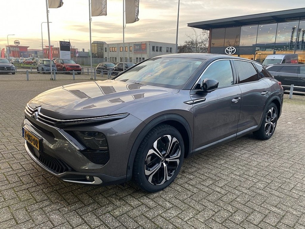 Citroën C5 X 1.6 Shine - Hybrid - Automatic - 179 hp - 66.946 km