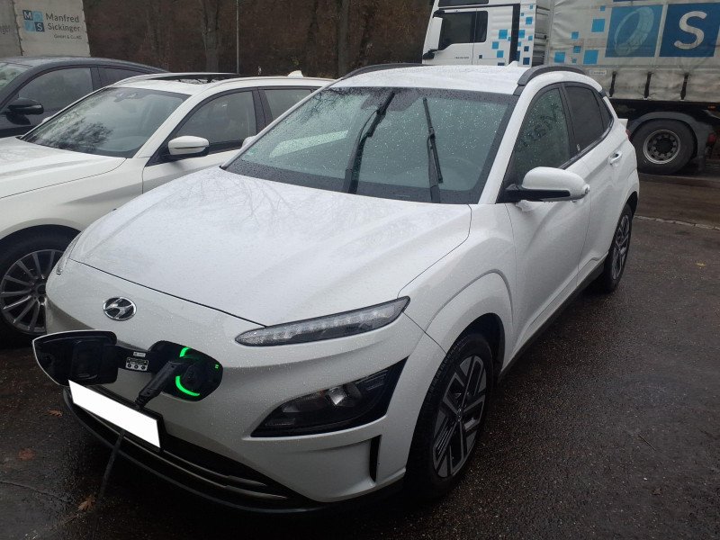 Hyundai Kona Edition 30 - Electric - Automatic - 136 hp - 34.573 km