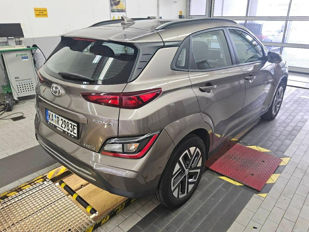 Hyundai Kona Select - Electric - Automatic - 136 hp - 29.844 km