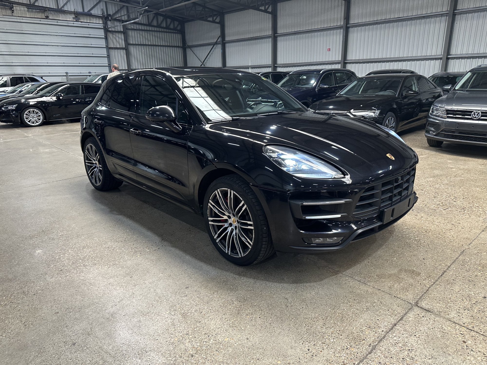 2017 Porsche Macan   AWD