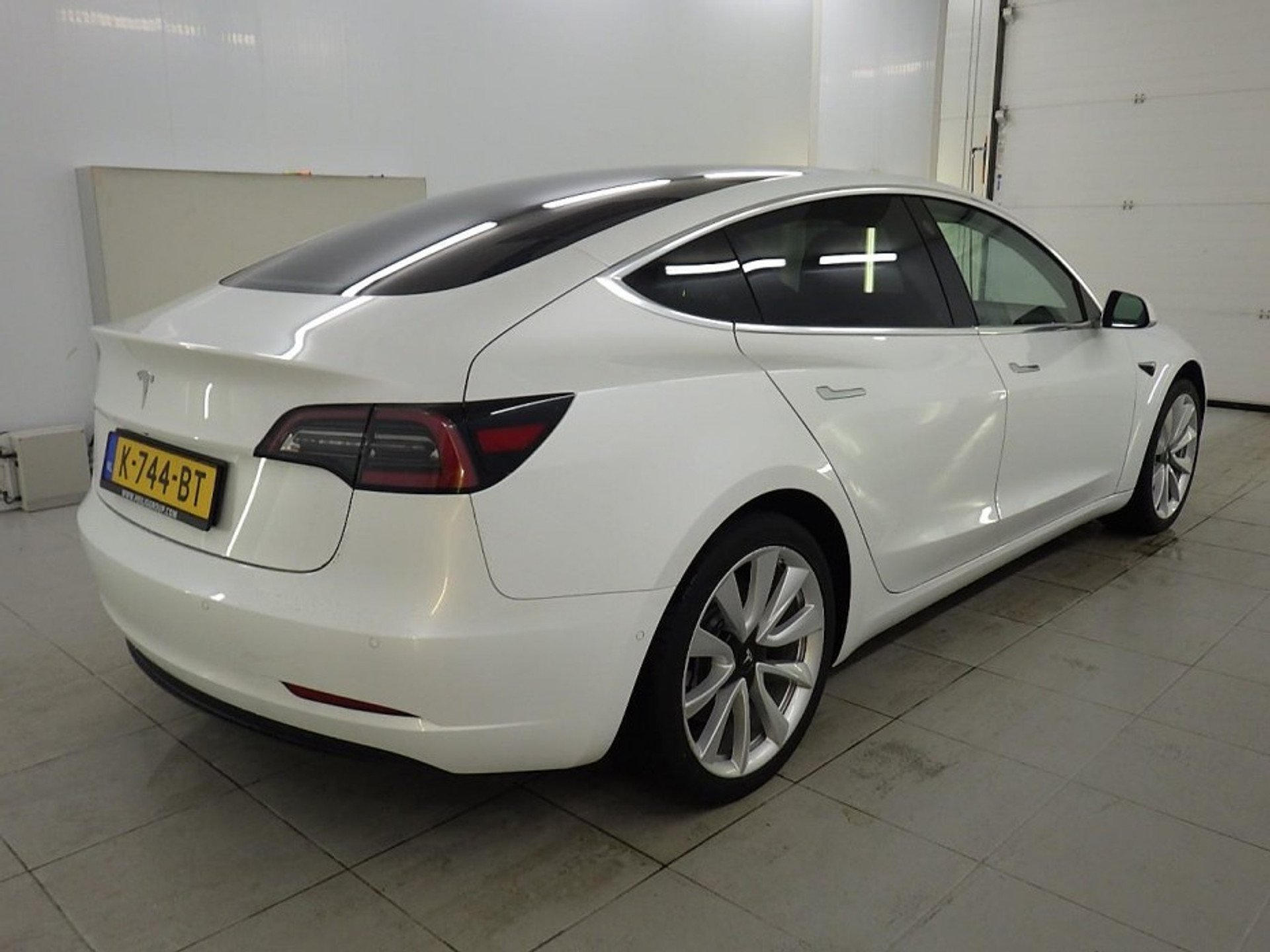 Tesla Model 3 60 kWh - Electric - Automatic - 238 hp - 90.401 km