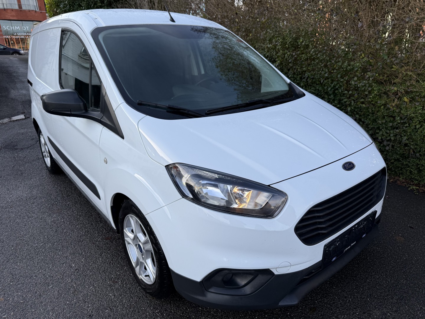 Ford Transit 1.0 EcoBoost Ambiente - Petrol - Manual - 100 hp - 9.297 km Ambiente