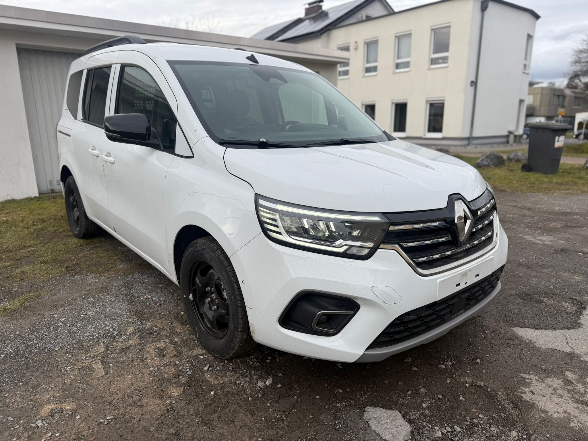 Renault Kangoo Techno - Petrol - Automatic - 130 hp - 20 km Techno