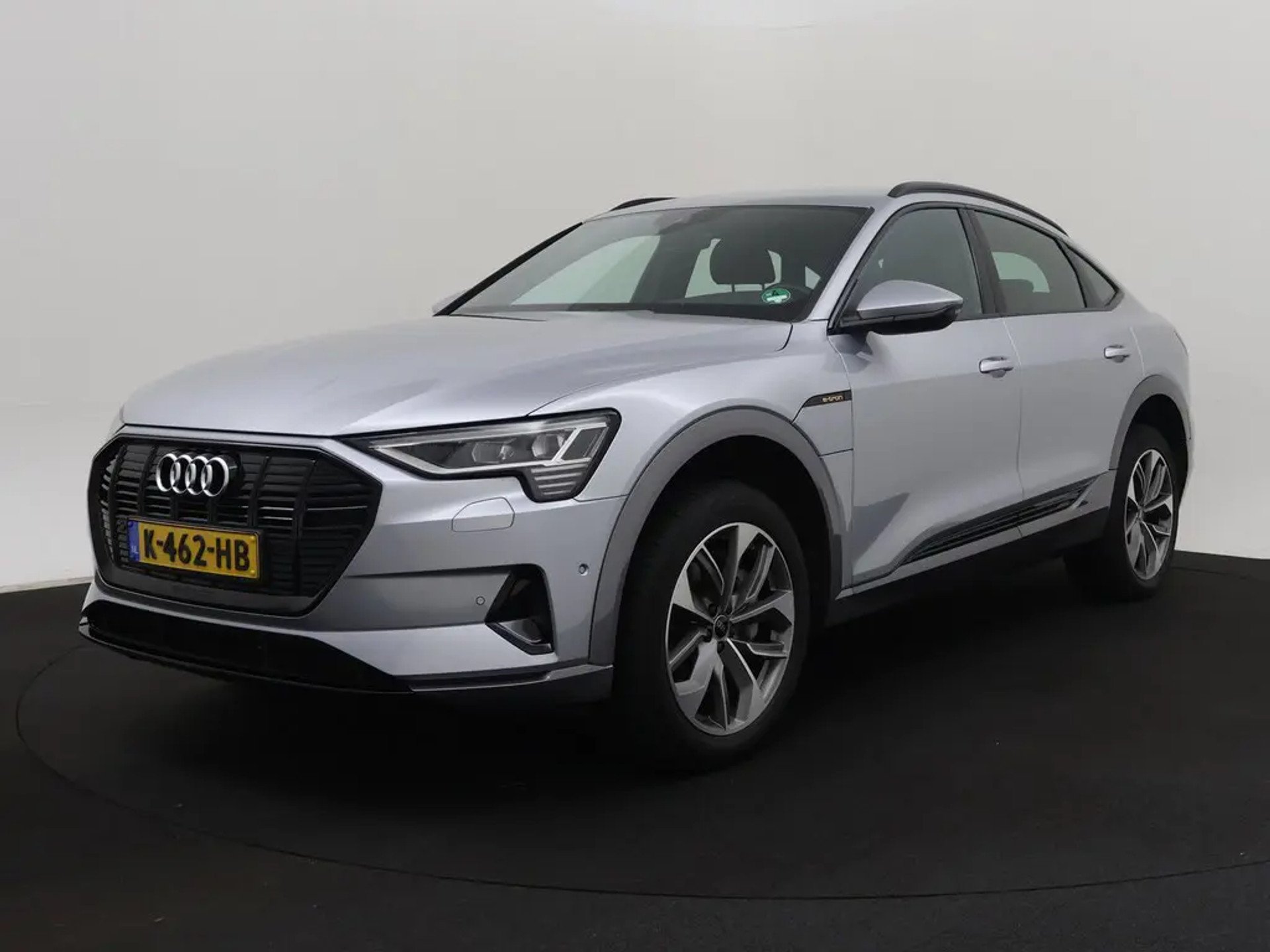 Audi E-tron Sportback 55 Business - Electric - Automatic - 408 hp - 135.357 km