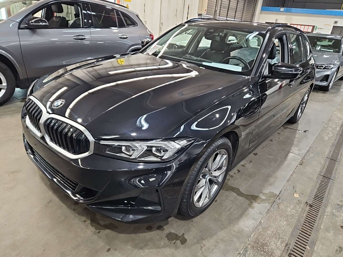 BMW 3 Series Touring 318d - Diesel - Automatic - 150 hp - 122.823 km