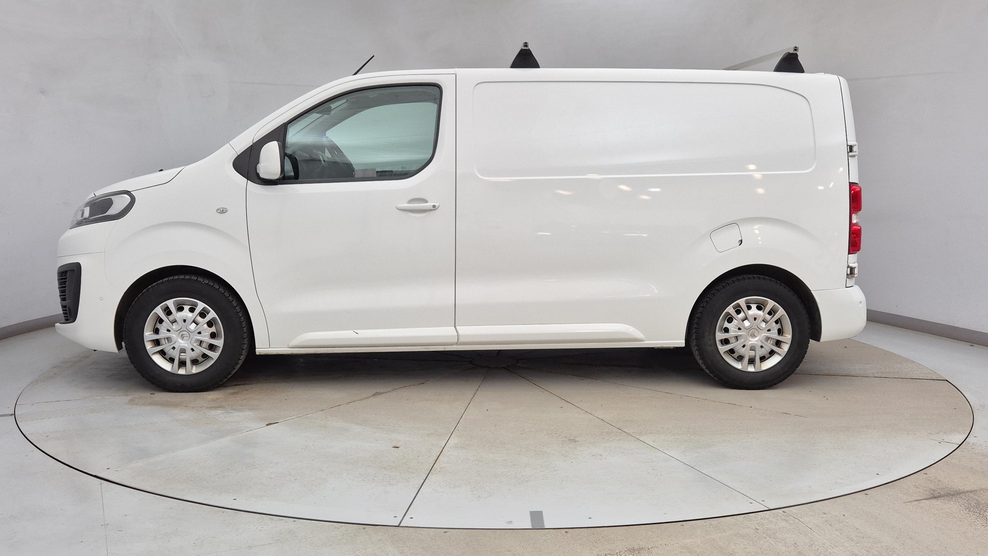 Citroën Jumpy 1.5 Business - Diesel - Manual - 120 hp - 53.790 km