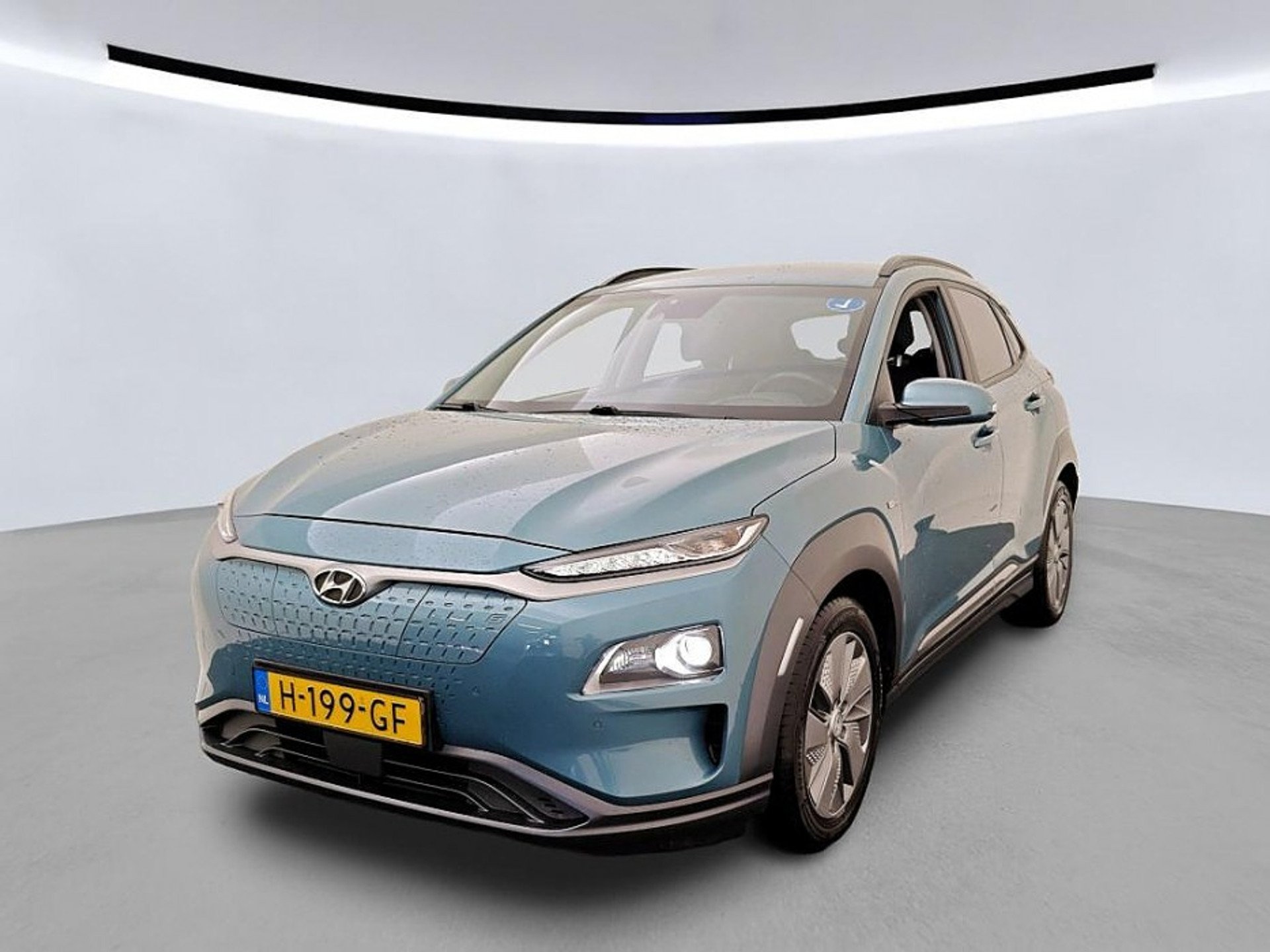 Hyundai Kona 64 kWh Premium - Electric - Automatic - 204 hp - 148.066 km