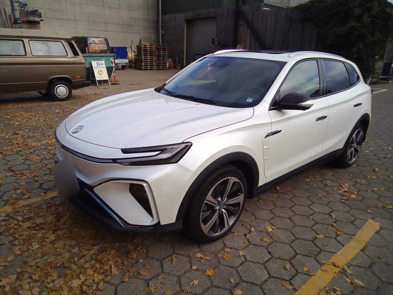 MG Marvel R 70 kWh Luxury - Electric - Automatic - 180 hp - 38.594 km