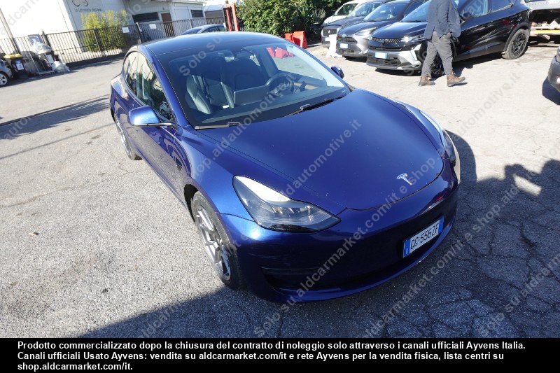 Tesla Model 3 Long Range 75 kWh - Electric - Automatic - 208 hp - 139.973 km 