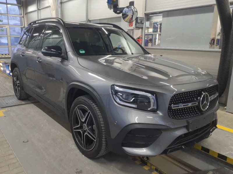 Mercedes-Benz GLB 200 AMG Line - Petrol - Automatic - 163 hp - 36.496 km AMG Line