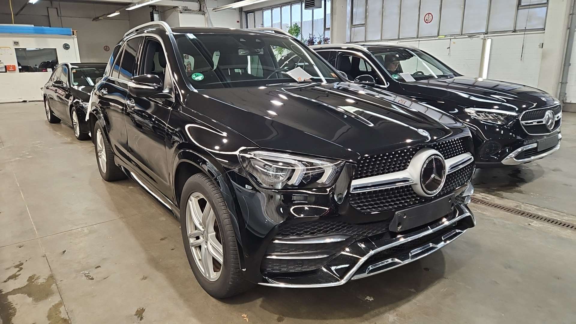 Mercedes-Benz GLE 350de AMG Line - 4-Matic - Hybrid - Automatic - 194 hp - 95.760 km AMG Line