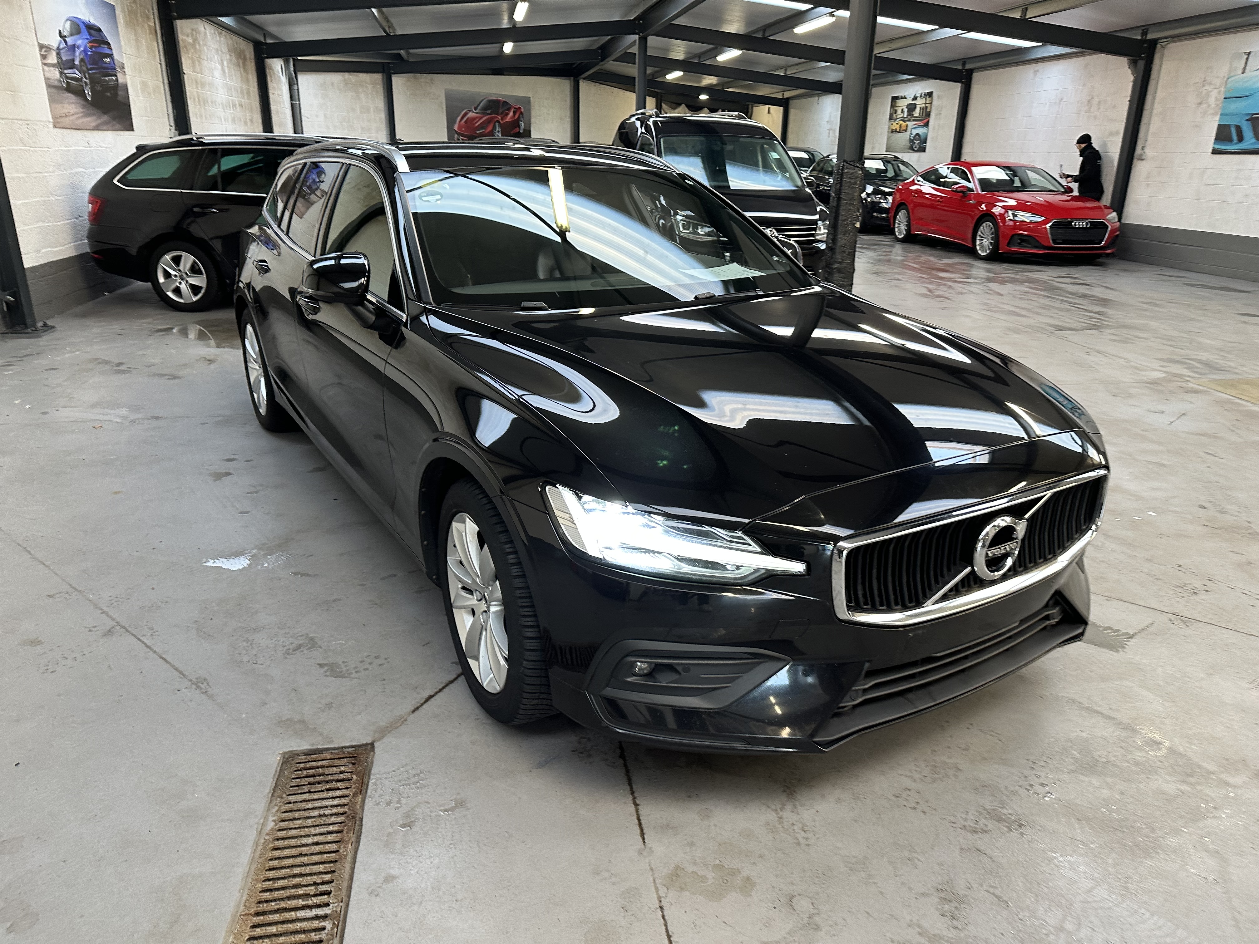 Volvo V60 D3 Momentum Pro - Diesel - Manual - 150 hp - 200.915 km Momentum Pro