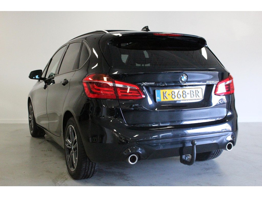 BMW 2 Series 225i High Executive - Petrol - Automatic - 232 hp - 145.798 km
