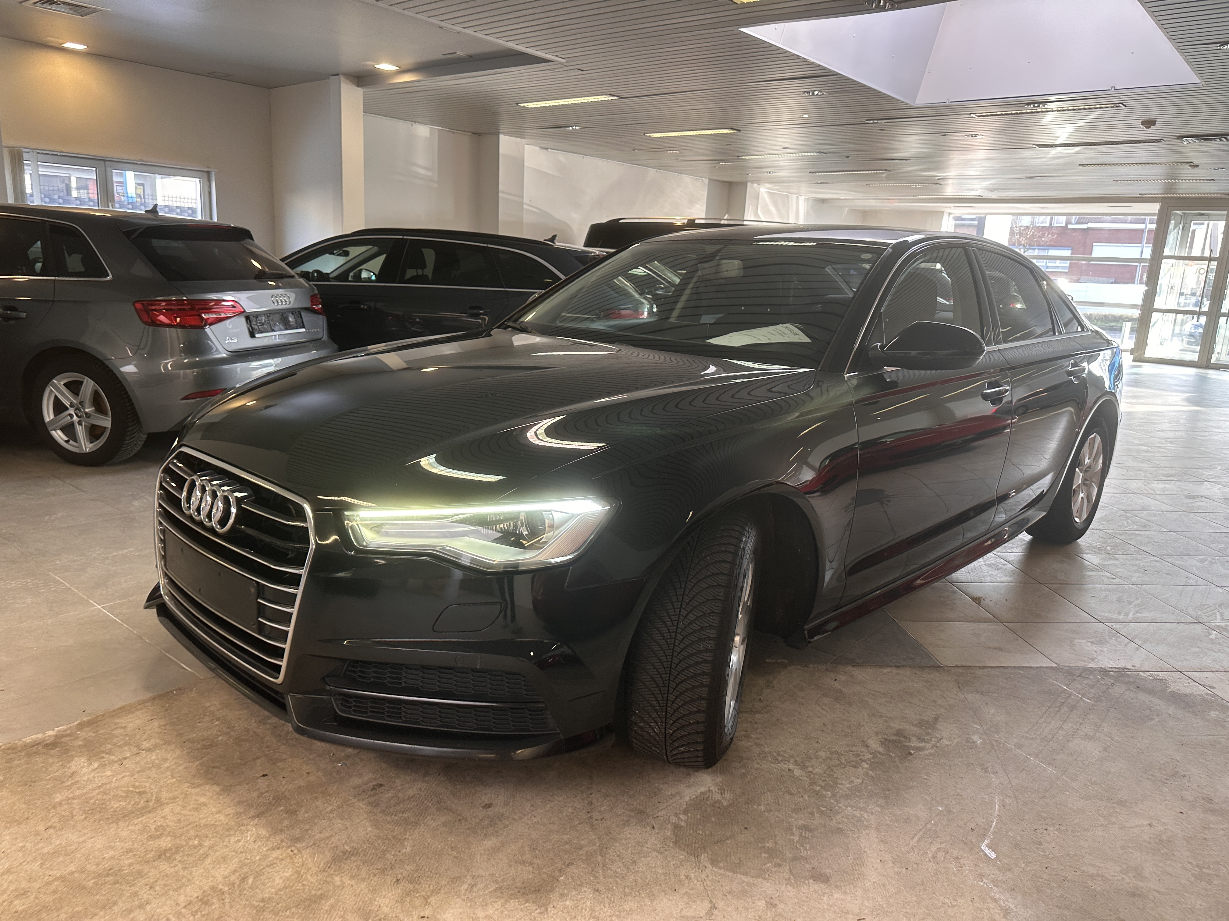 Audi A6 2.0 TDI Business - Diesel - Automatic - 136 hp - 311.371 km