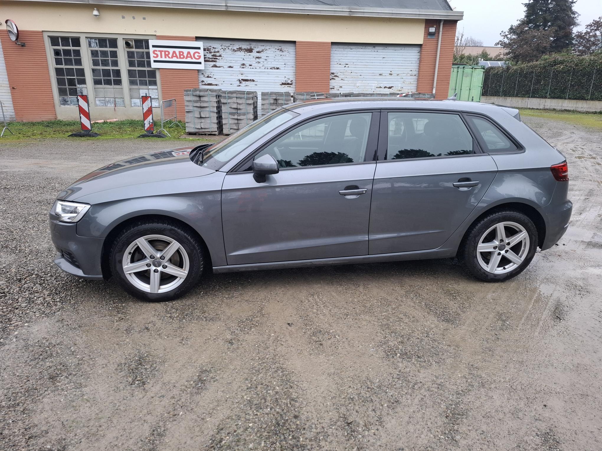 Audi A3 Business - Diesel - Automatic - 115 hp - 212.206 km