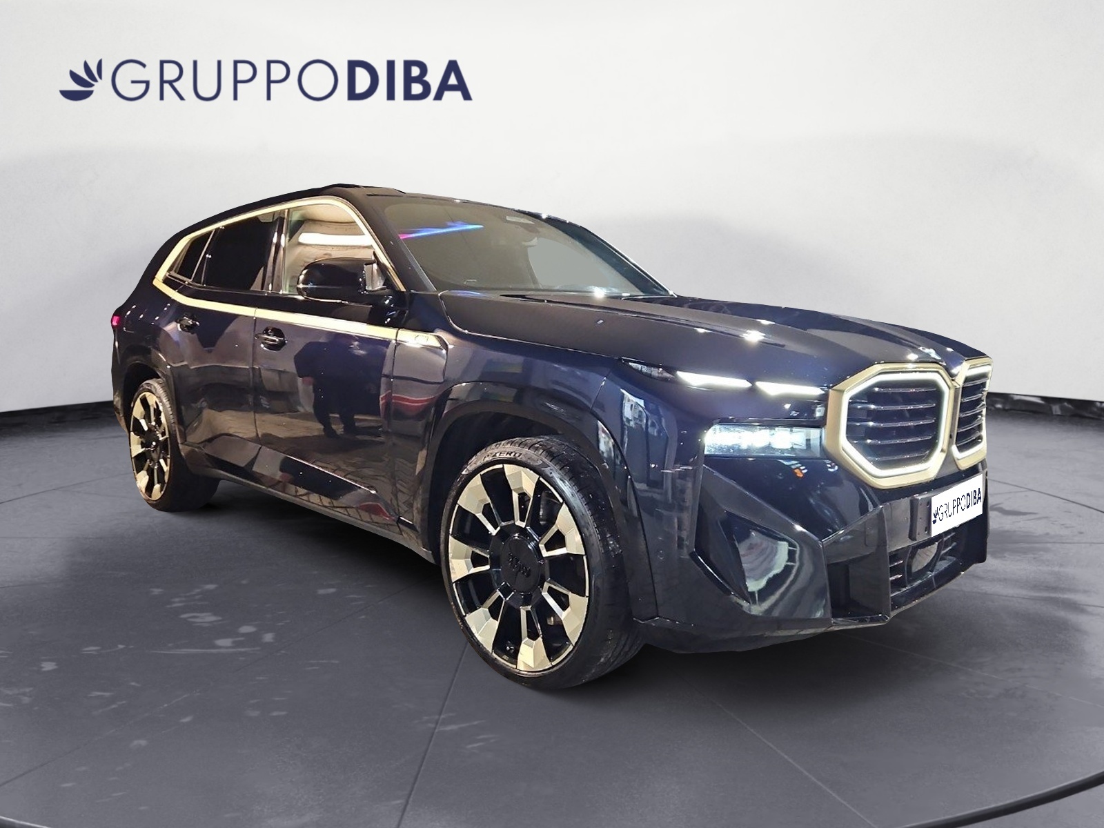 BMW XM 4.4 - xDrive - Hybrid - Automatic - 653 hp - 39.896 km 