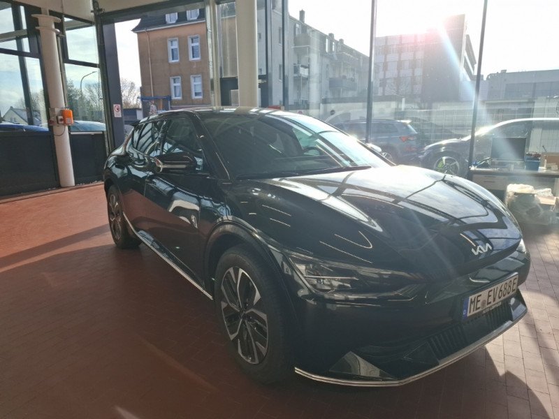 Kia EV6 54 kWh - Electric - Automatic - 170 hp - 40.165 km 