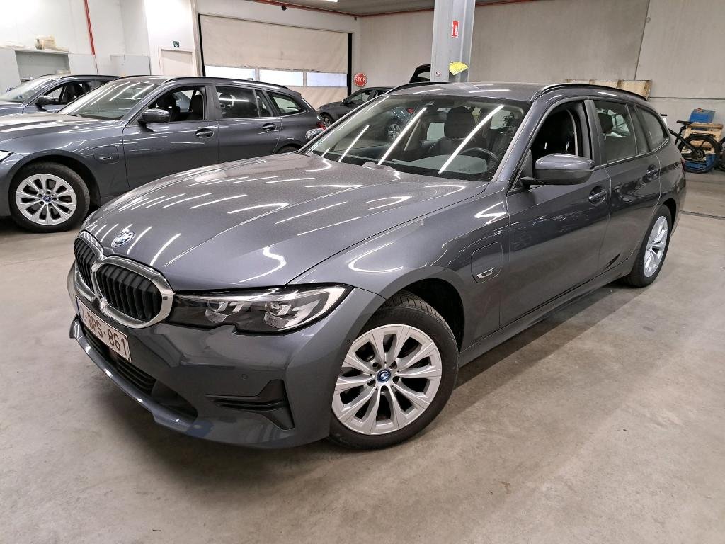 BMW 3 Series Touring 320e Business - Hybrid - Automatic - 204 hp - 49.719 km Business