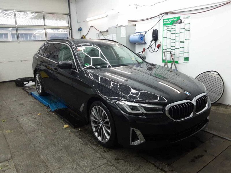 BMW 5 Series 530i - Petrol - Automatic - 245 hp - 76.835 km 