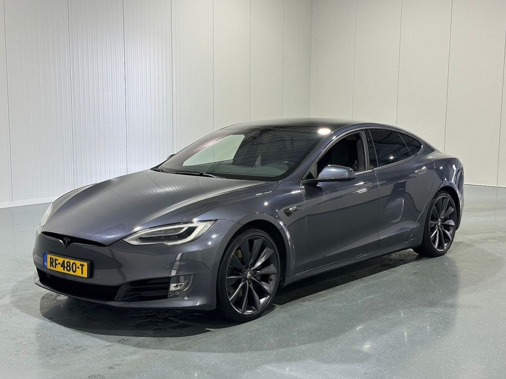 Tesla Model S 75 75 kWh - Electric - Automatic - 320 hp - 268.330 km