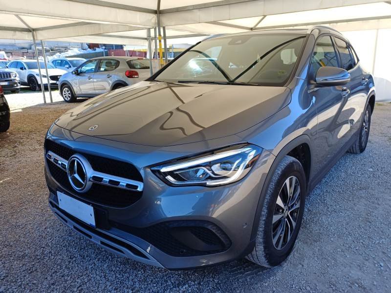 Mercedes-Benz GLA 250 Business - Hybrid - Automatic - 160 hp - 38.516 km Business