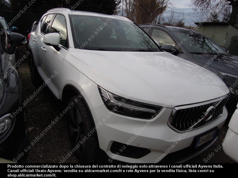Volvo XC40 T4 - Hybrid - Automatic - 129 hp - 98.197 km 