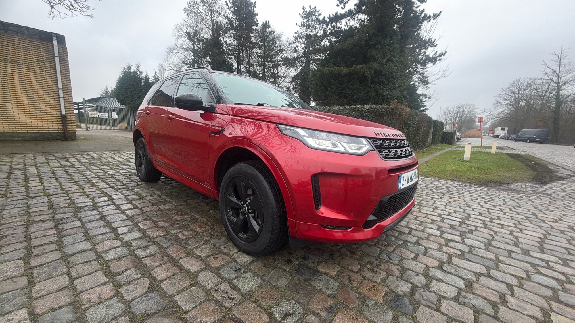 Land Rover Discovery 2.0 TD4 R-Dynamic - Diesel - Automatic - 149 hp - 132.962 km R-Dynamic