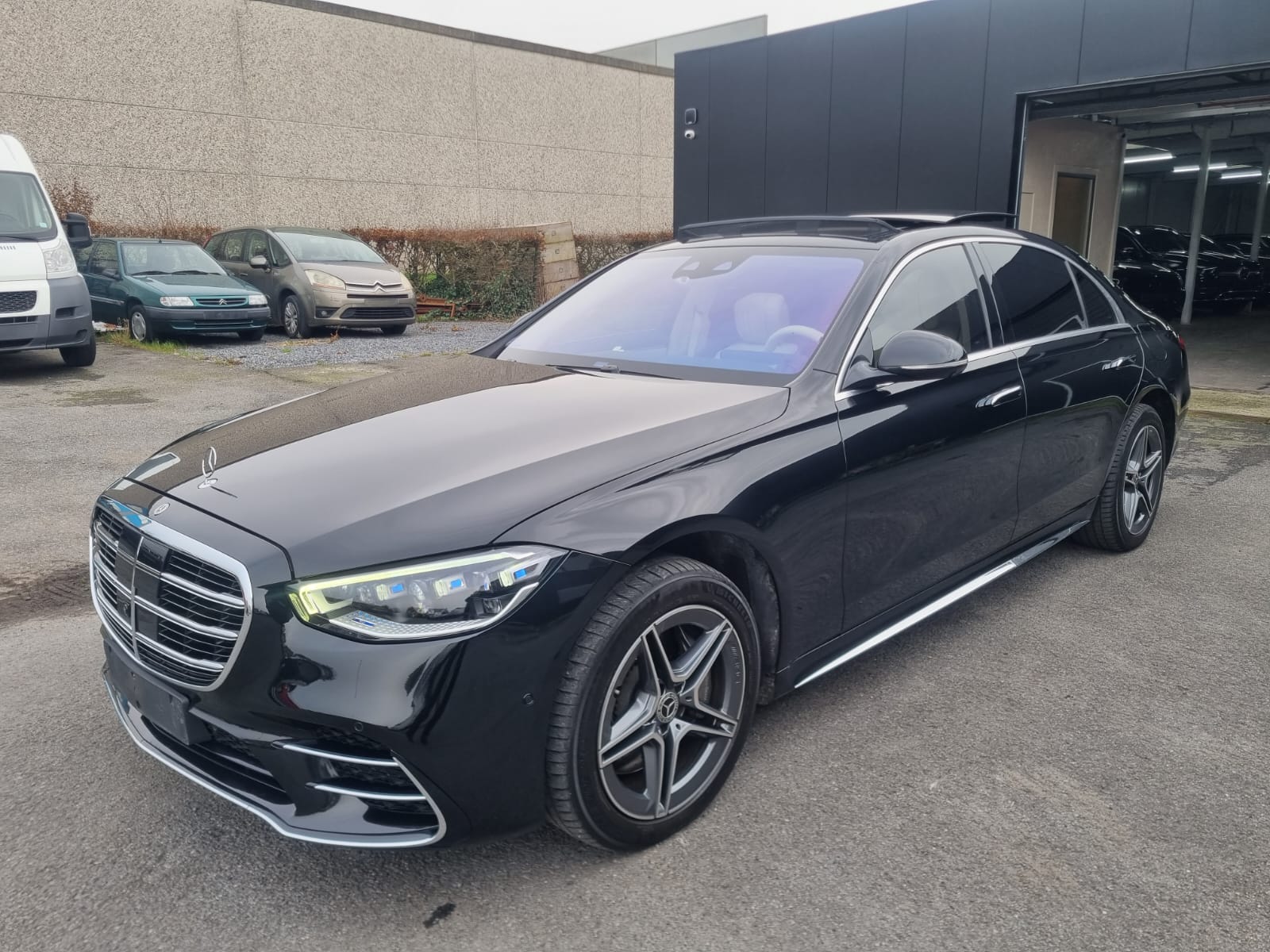 Mercedes-Benz S Long 580e AMG Line - Hybrid - Automatic - 367 hp - 94.229 km AMG Line