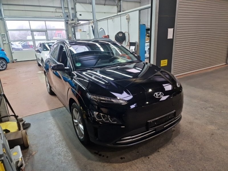 Hyundai e-Kona Trend - Electric - Automatic - 136 hp - 56.715 km Trend