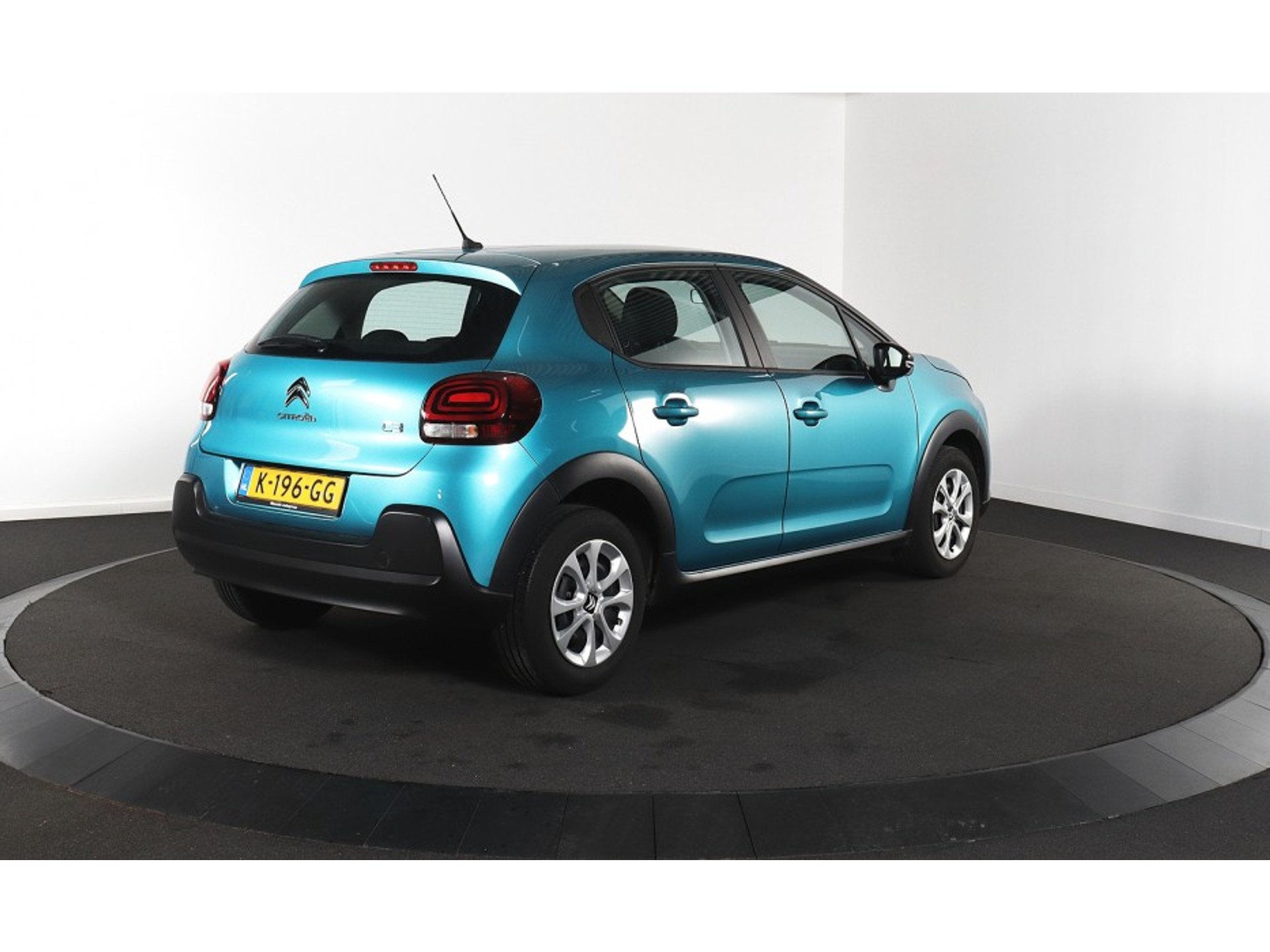 Citroën C3 1.2i Live - Petrol - Manual - 83 hp - 43.487 km