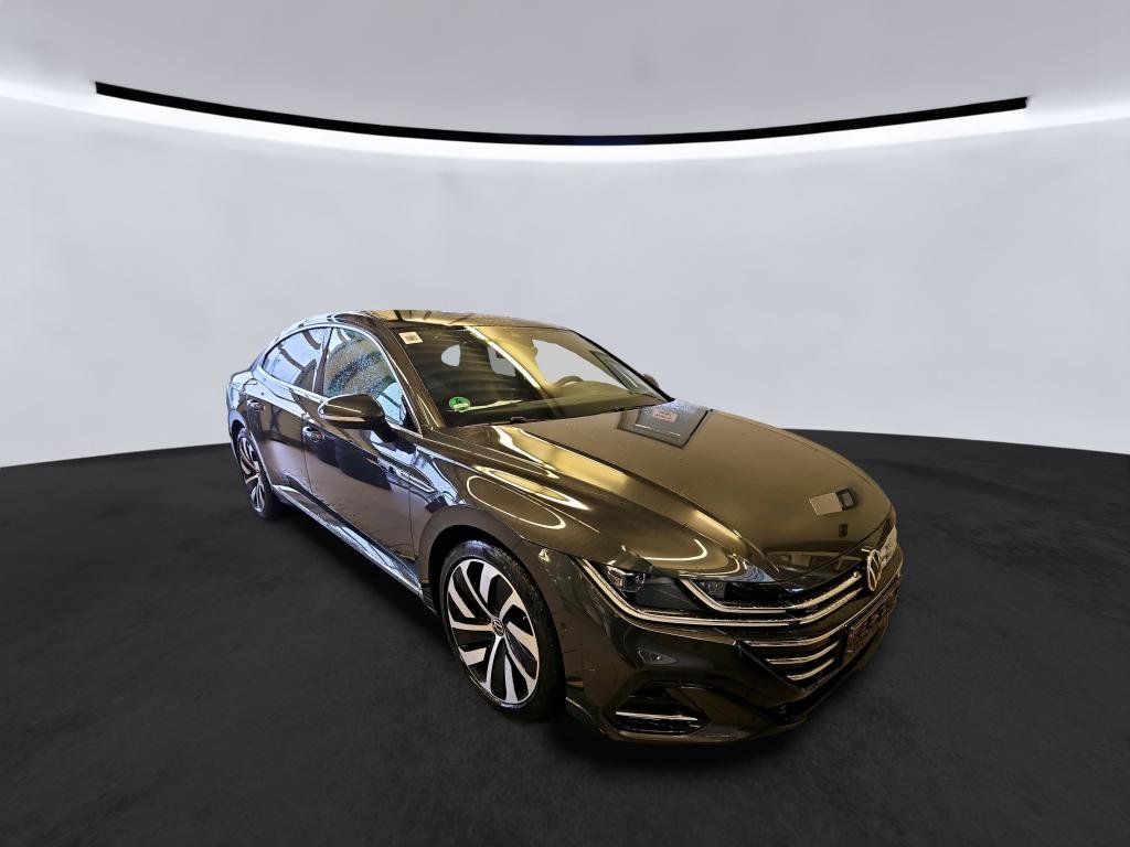 Volkswagen Arteon 2.0 TDI R-Line - 4Motion - Diesel - Automatic - 200 hp - 39.586 km R-Line