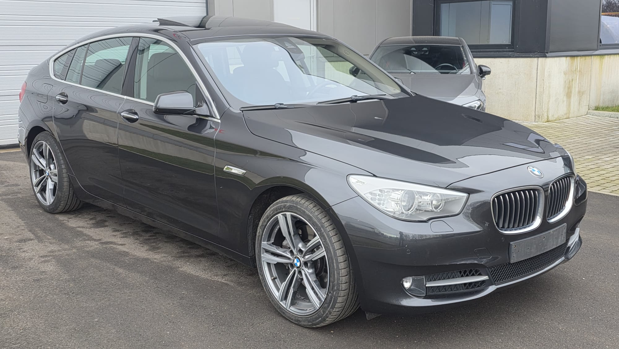 BMW 5 Series GT 520d High Executive - Diesel - Automatic - 183 hp - 195.723 km High Executive