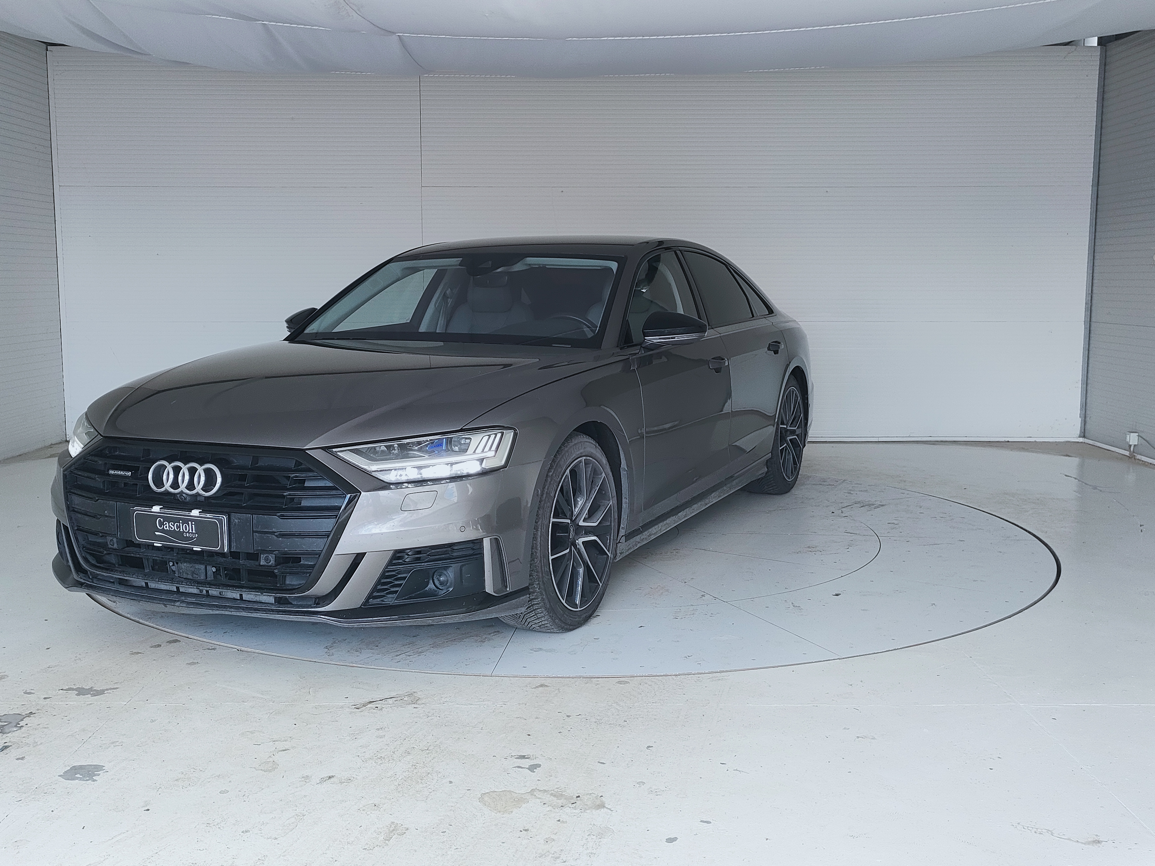 Audi A8 50 TDI - Quattro - Diesel - Automatic - 286 hp - 230.743 km 