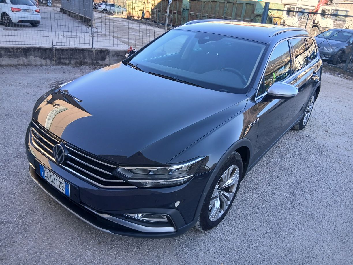 Volkswagen Passat Alltrack 2.0 TDI - Diesel - Automatic - 200 hp - 206.943 km