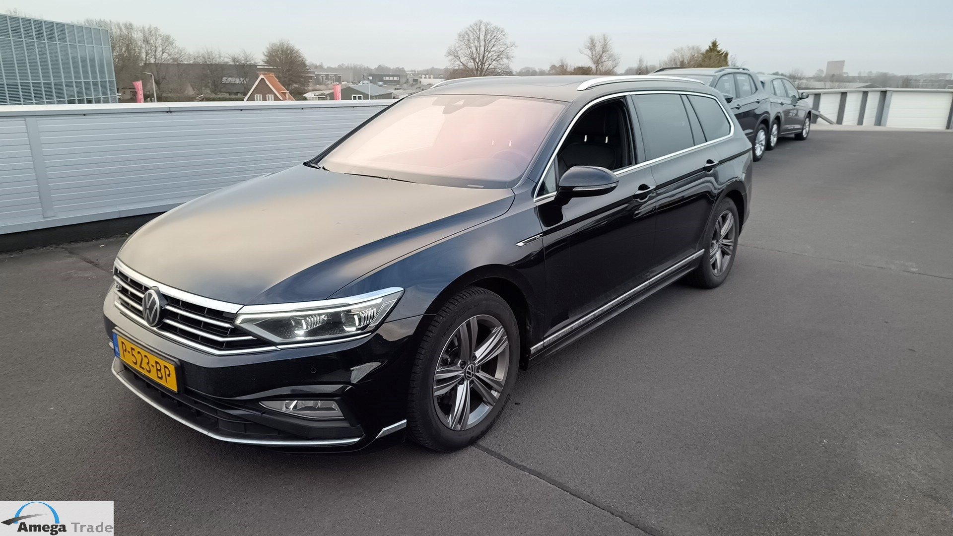 Volkswagen Passat Variant 1.5 TSI R-Line - Petrol - Automatic - 150 hp - 147.609 km