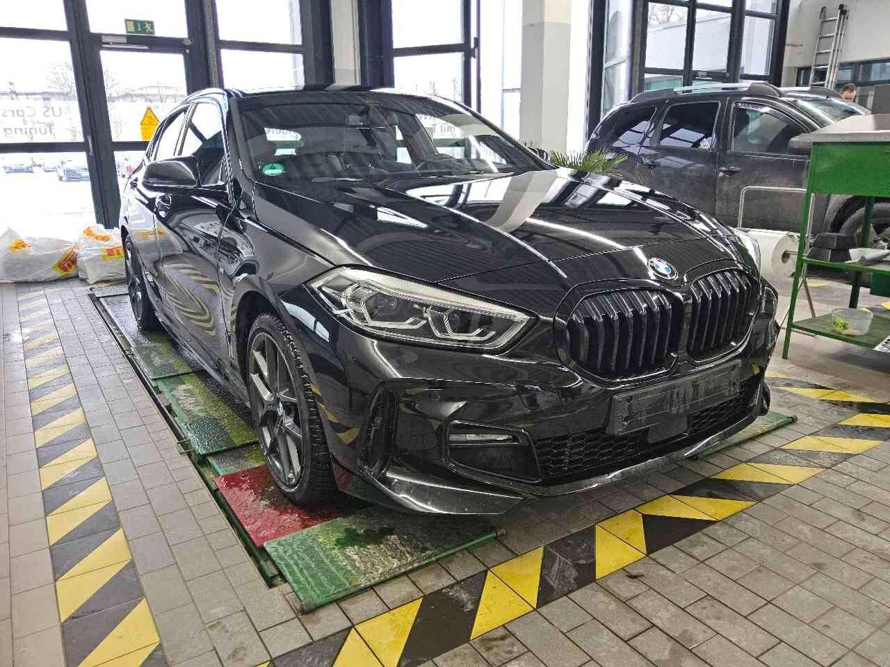 BMW 1 Series 120i M Sport - Petrol - Automatic - 178 hp - 37.948 km M Sport