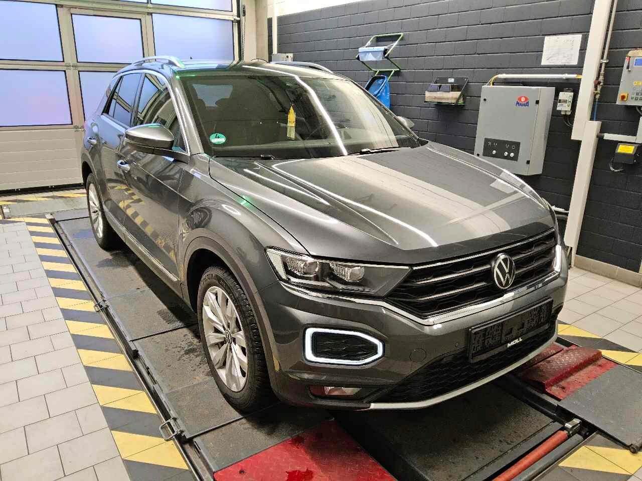 Volkswagen T-ROC 1.5 TSI Sport - Petrol - Automatic - 150 hp - 37.590 km Sport
