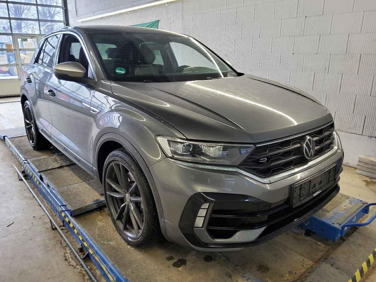 Volkswagen T-ROC 2.0 TSI R-Line - 4Motion - Petrol - Automatic - 300 hp - 49.473 km R-Line