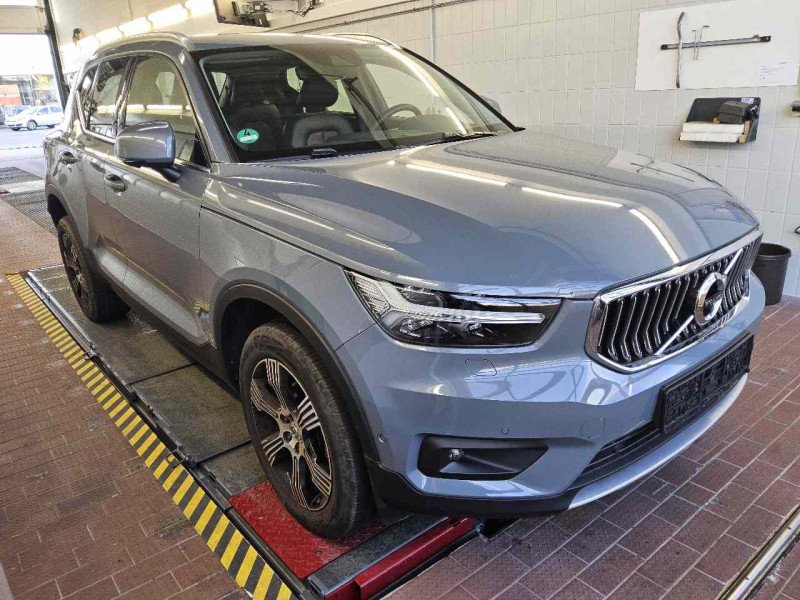 Volvo XC40 B4 Plus Bright - Petrol - Automatic - 197 hp - 45.839 km Plus Bright