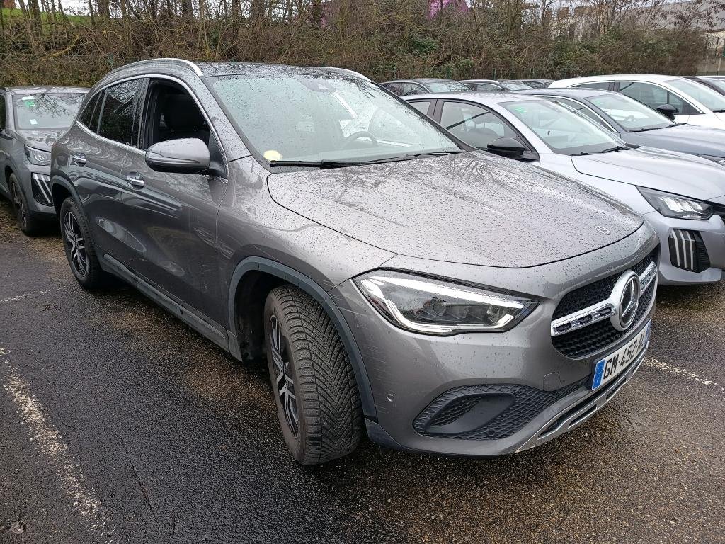 Mercedes-Benz GLA 200d Business Line - Diesel - Automatic - 150 hp - 151.657 km Business Line