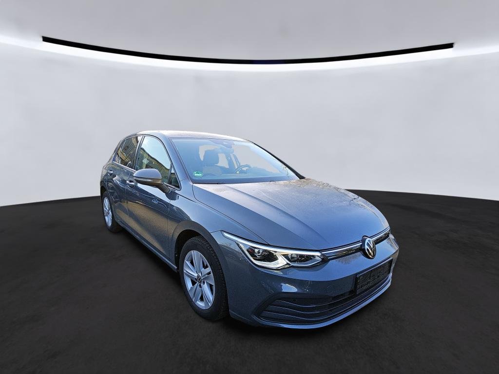 Volkswagen Golf 1.5 TSI Life - Petrol - Manual - 130 hp - 48.542 km Life