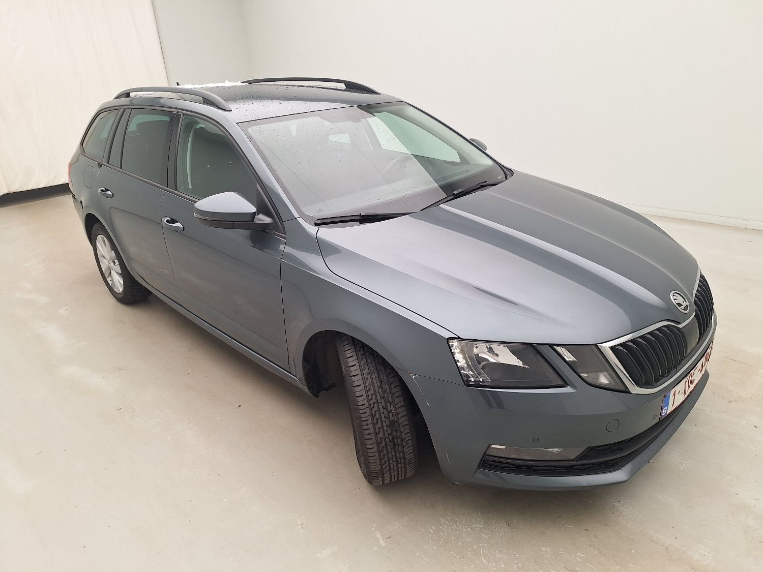 Skoda Octavia Combi 1.6 TDI Ambition - Diesel - Automatic - 115 hp - 248.750 km Ambition