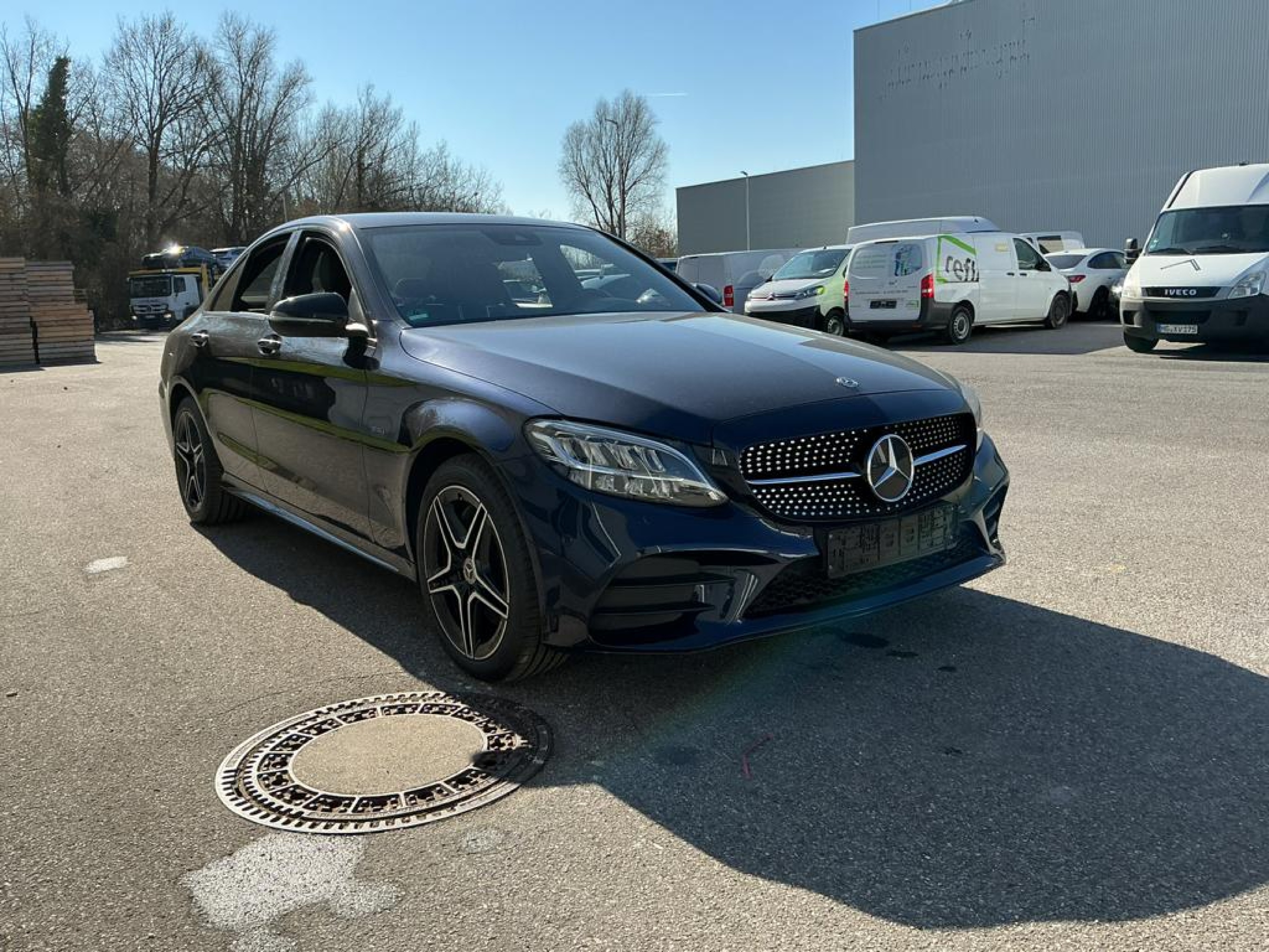 Mercedes-Benz C 300e AMG Line - 4-Matic - Hybrid - Automatic - 211 hp - 106.389 km AMG Line