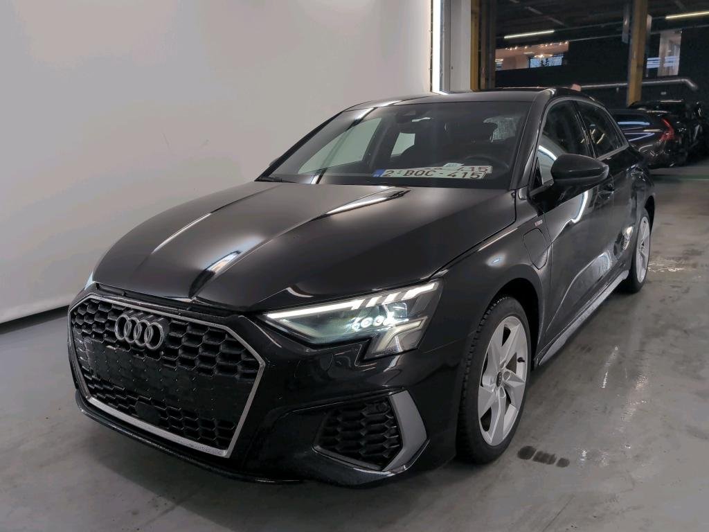 Audi A3 40 TFSIe Sport - Hybrid - Automatic - 150 hp - 33.440 km