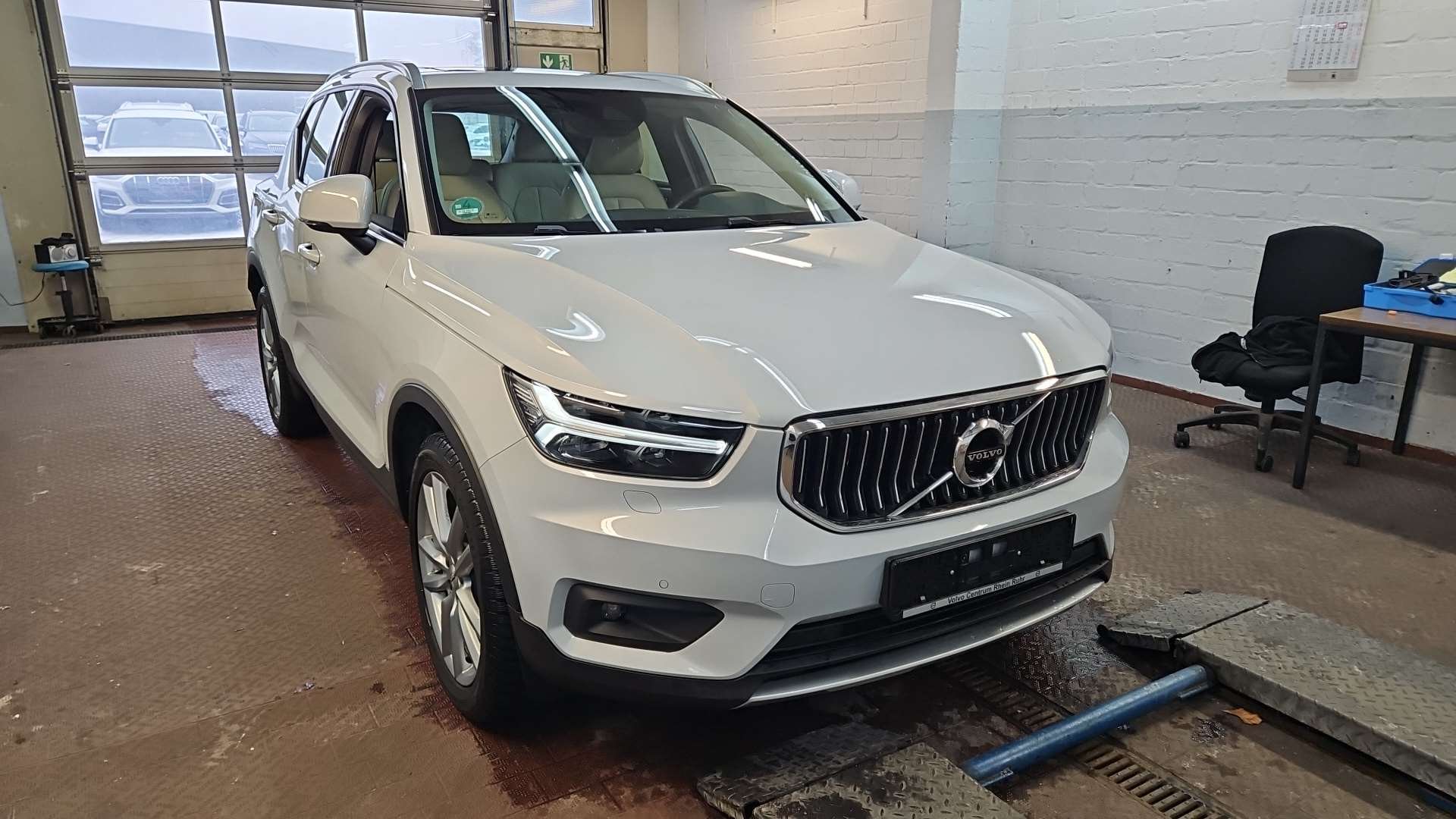 Volvo XC40 T5 Inscription - Hybrid - Automatic - 180 hp - 71.818 km Inscription