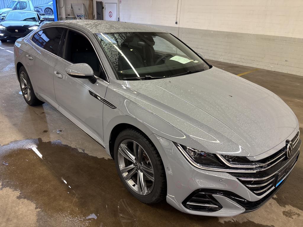 Volkswagen Arteon 1.4 R-Line - Hybrid - Automatic - 156 hp - 49.939 km R-Line
