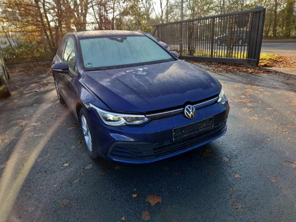 Volkswagen Golf 1.5 TSI Life - Petrol - Manual - 130 hp - 37.631 km Life