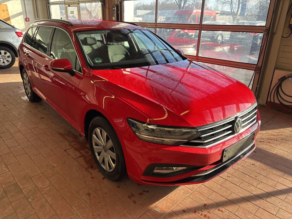 Volkswagen Passat Variant 2.0 TDI Business - Diesel - Automatic - 122 hp - 89.877 km Business